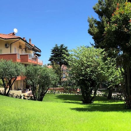 Residenza Verdemare Misano Adriatico Ngoại thất bức ảnh